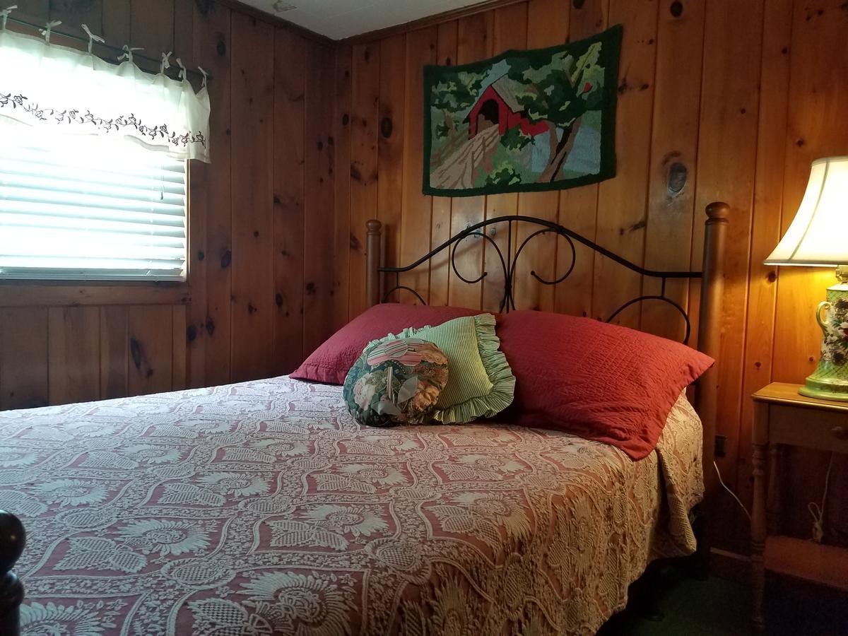 Holderness Cottage Place On Squam Lake - Cabins المظهر الخارجي الصورة